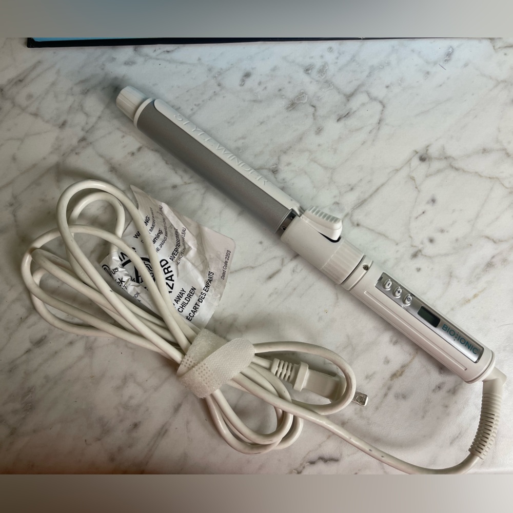 Bio Ionic StyleWinder 1” in box